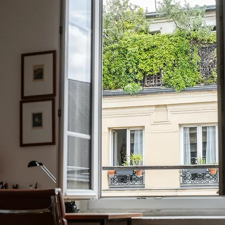 Veeve - Sojourn In The Centre * Paris